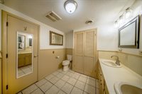 4 Orange Ln, Arkansas City, KS 67005