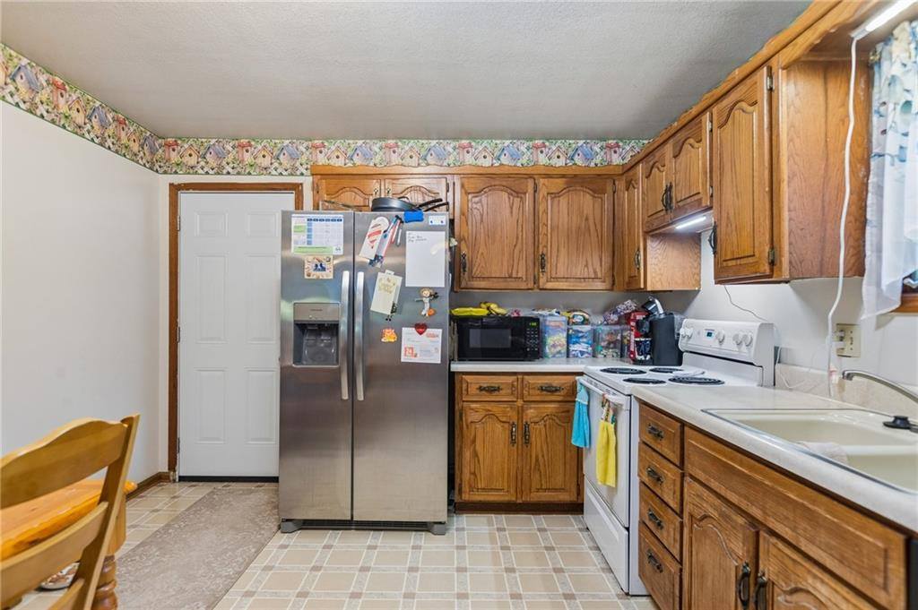 106 Peach Tree Lane, Greenwood, MO 64034