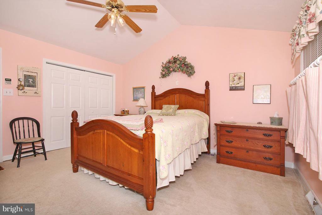 411 Omicron Place, Wernersville, PA 19565