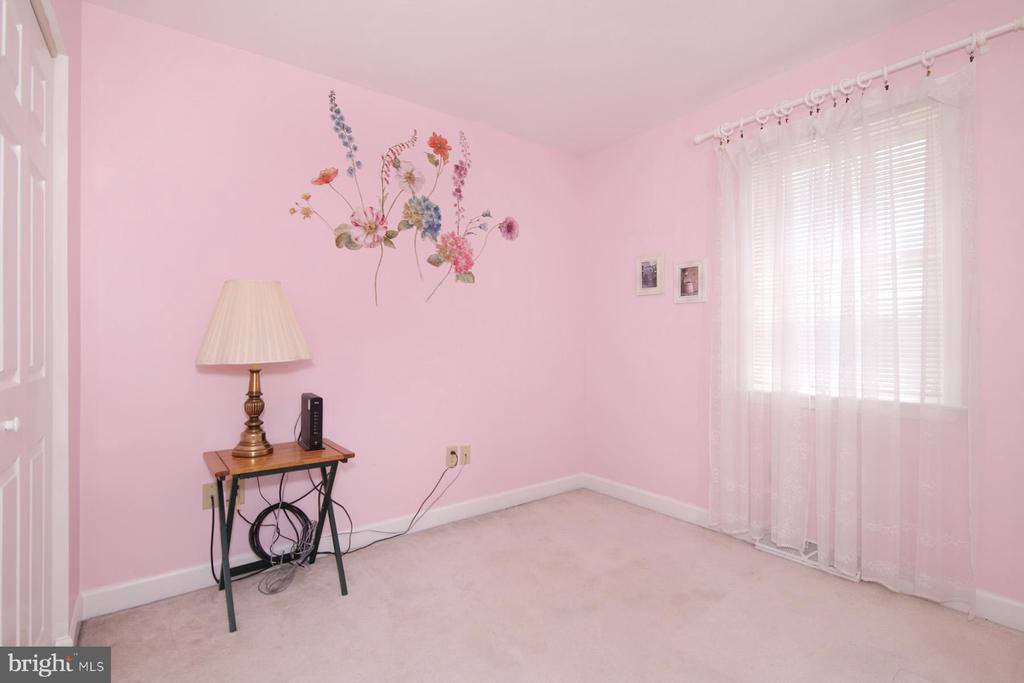 411 Omicron Place, Wernersville, PA 19565