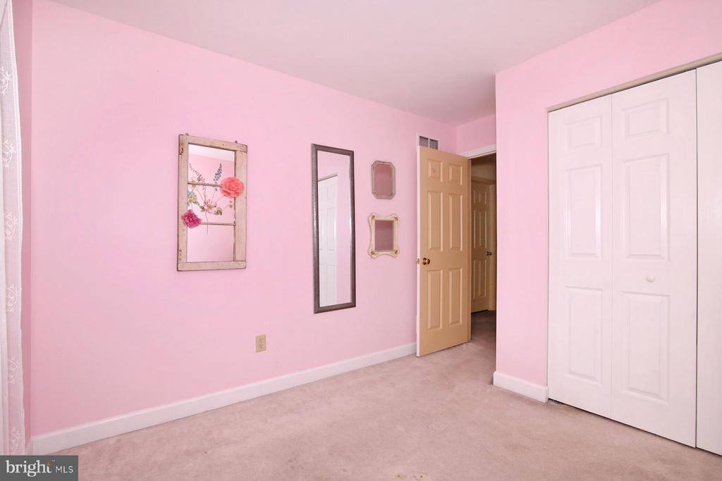 411 Omicron Place, Wernersville, PA 19565