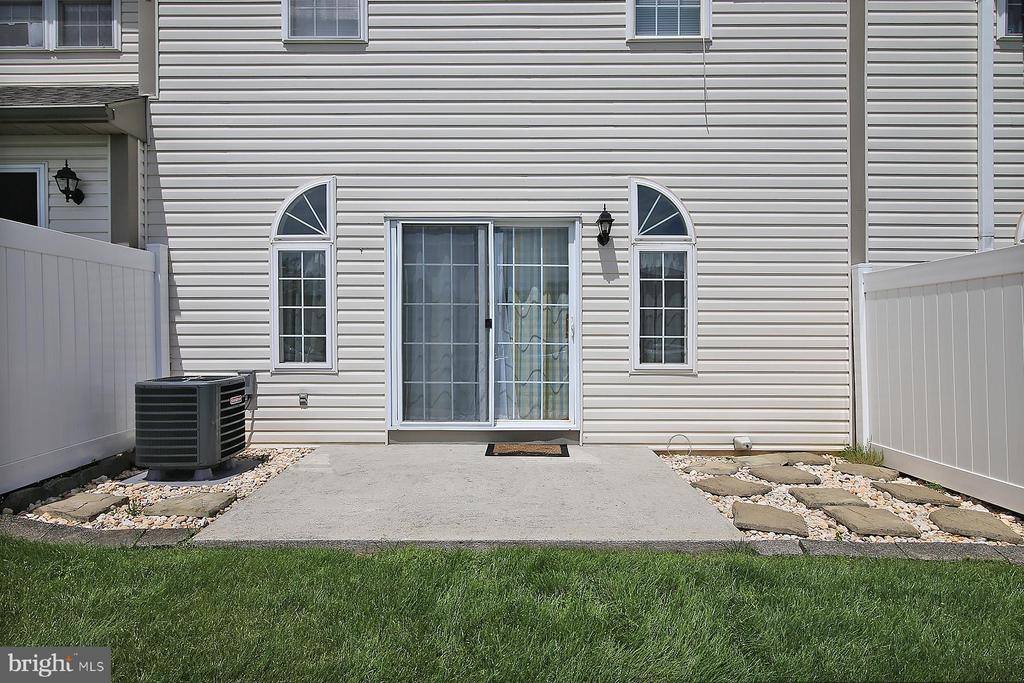 411 Omicron Place, Wernersville, PA 19565