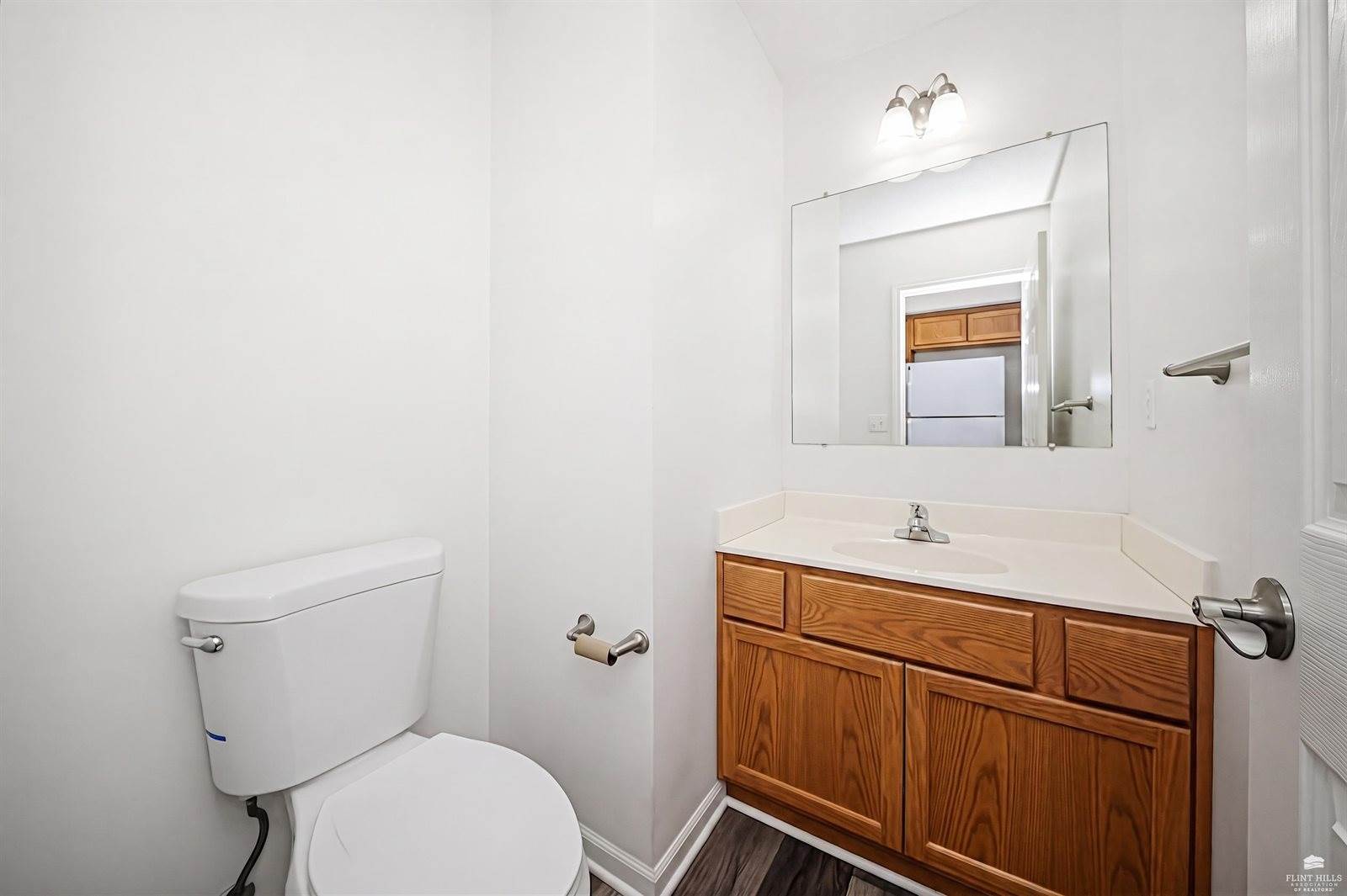 2407 Deerfield Blvd, Junction City, KS 66441