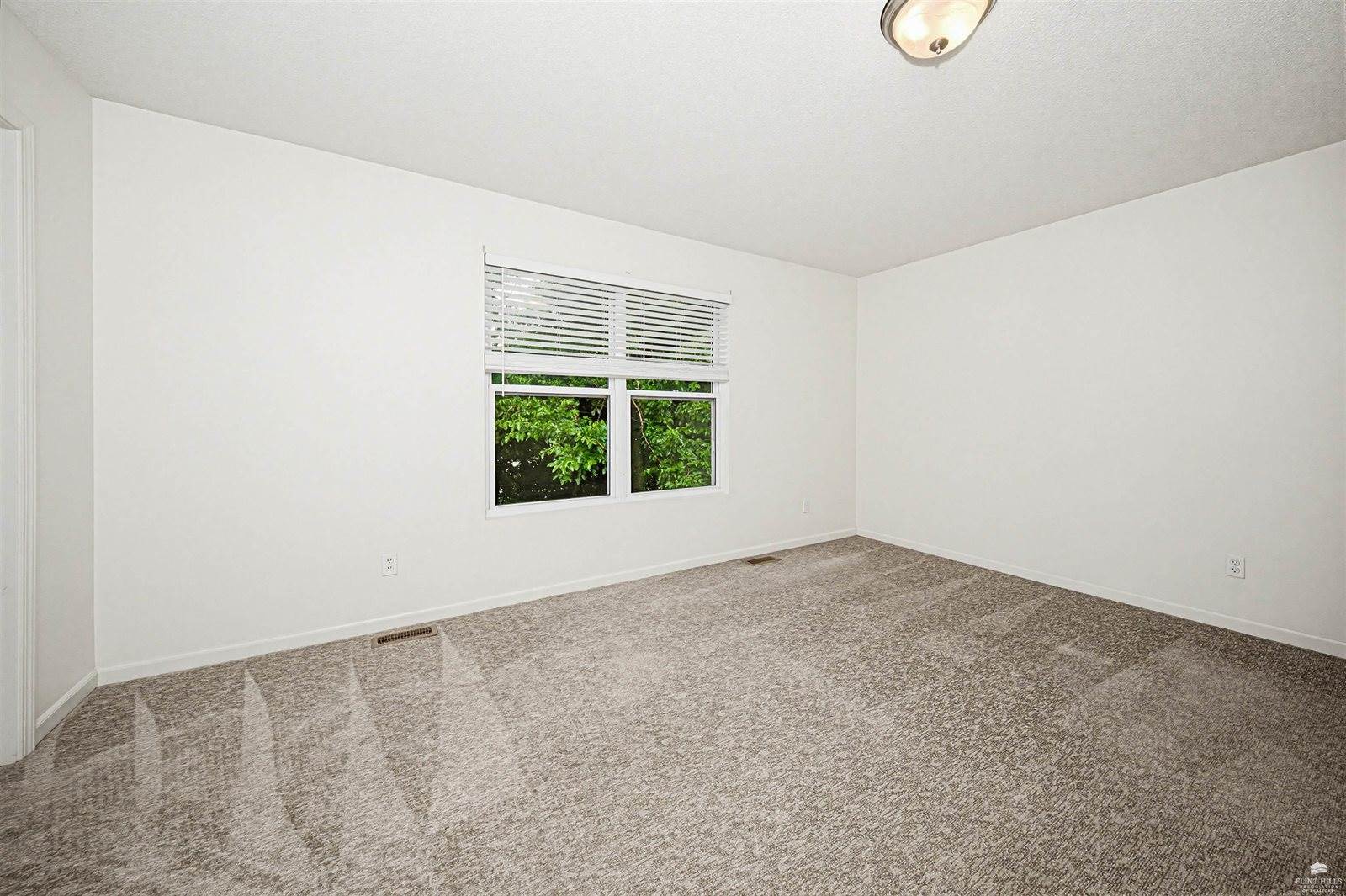 2407 Deerfield Blvd, Junction City, KS 66441