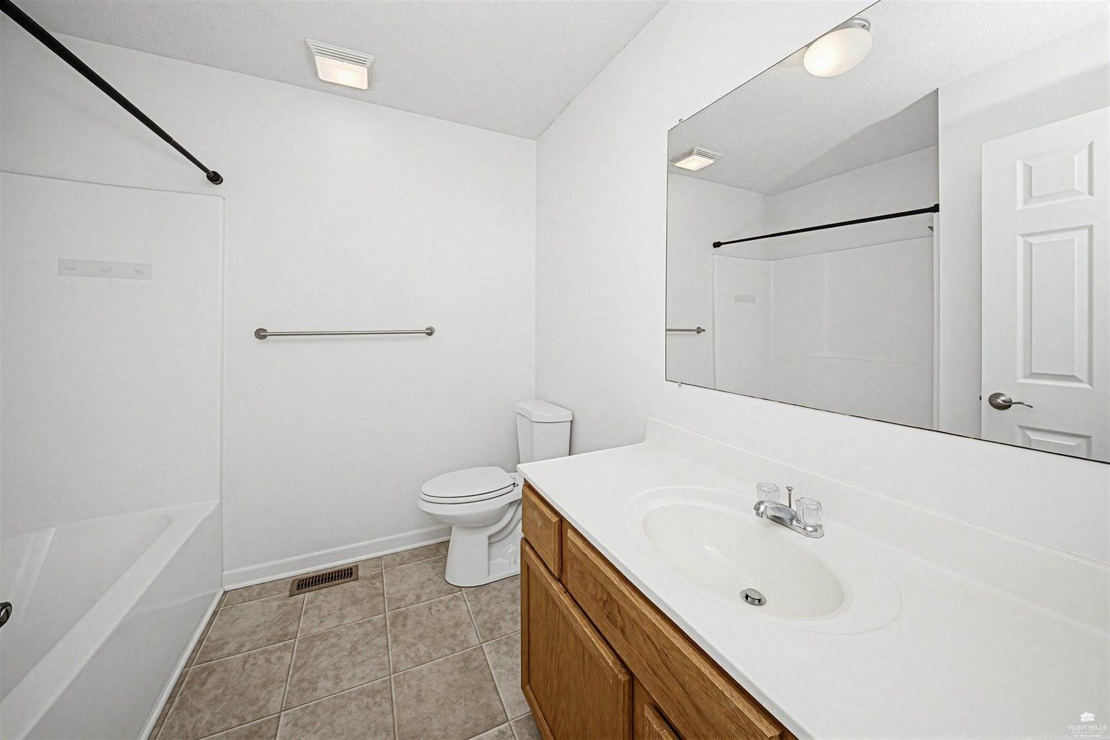 2407 Deerfield Blvd, Junction City, KS 66441