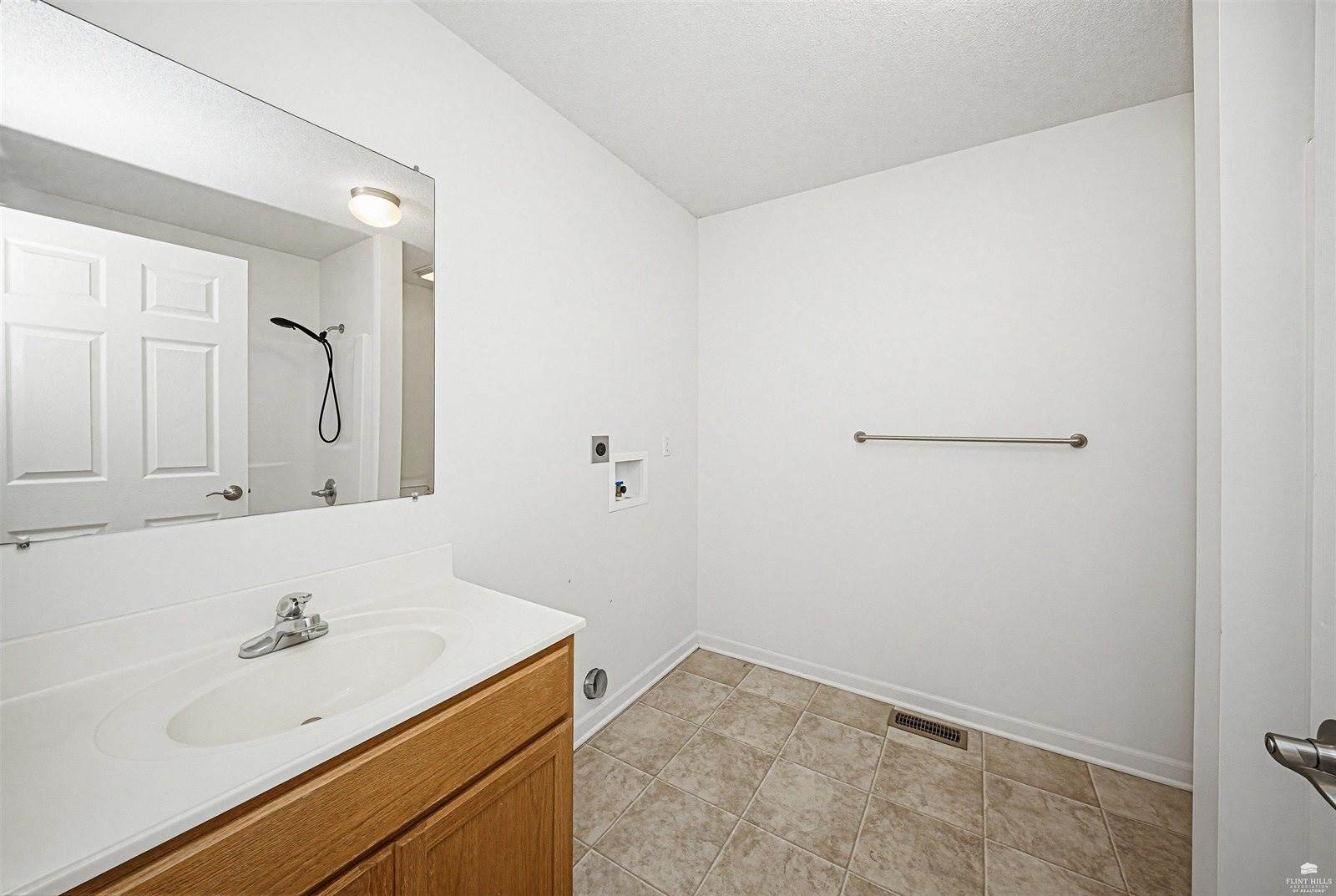 2407 Deerfield Blvd, Junction City, KS 66441