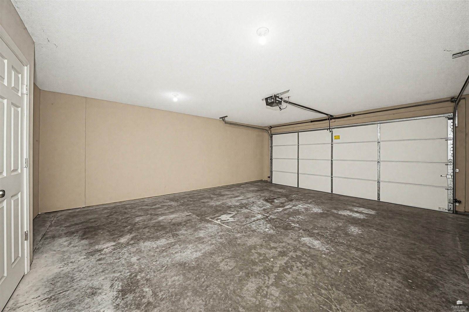 2407 Deerfield Blvd, Junction City, KS 66441