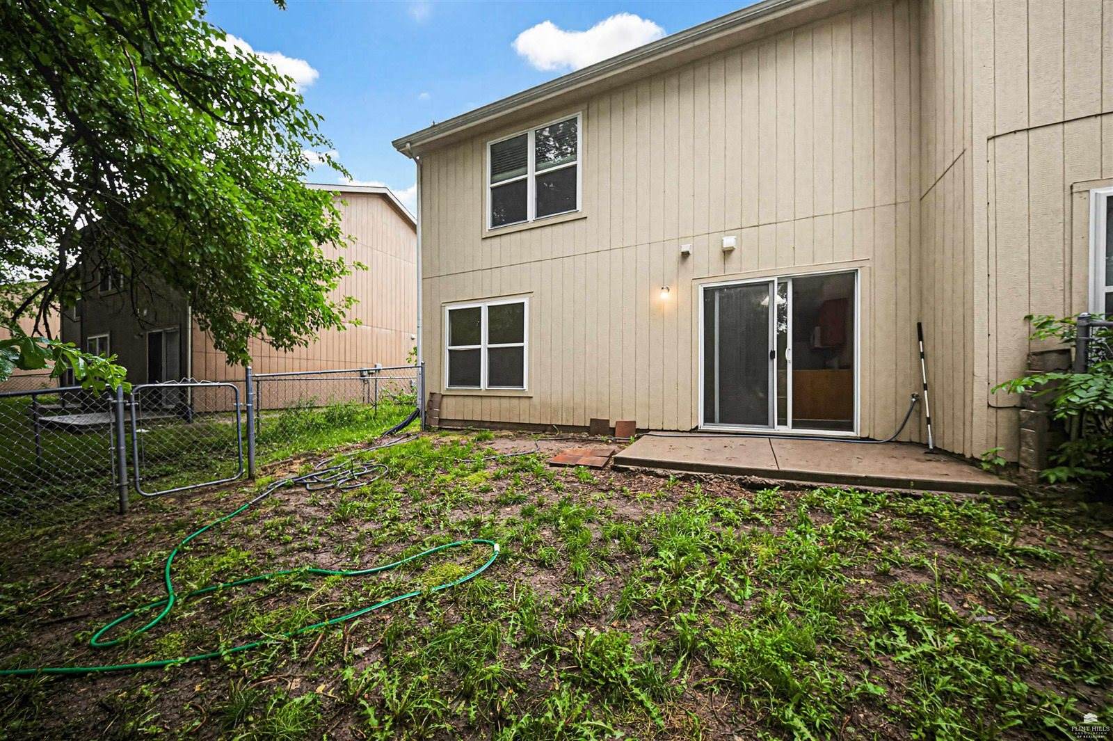2407 Deerfield Blvd, Junction City, KS 66441