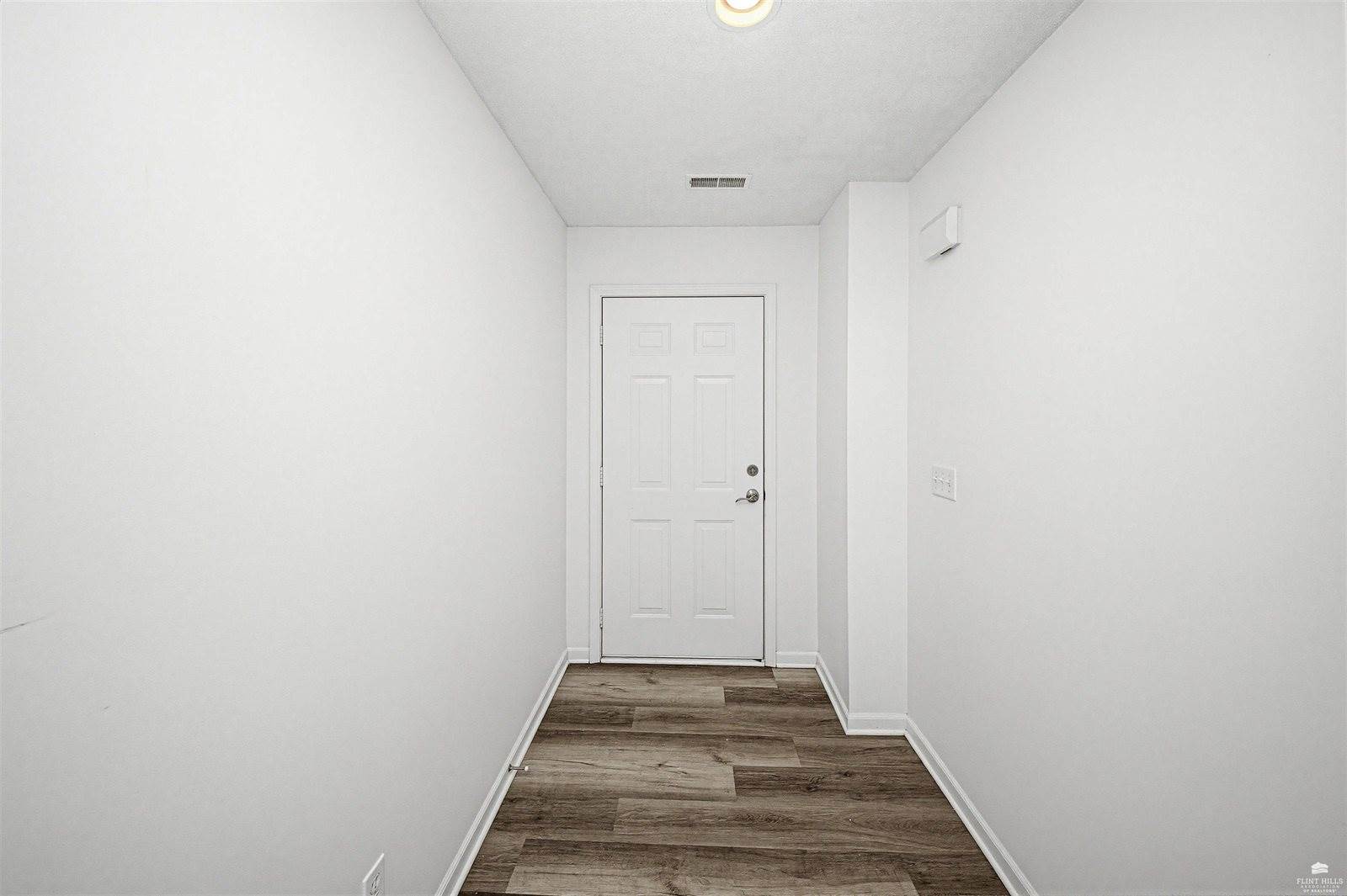 2407 Deerfield Blvd, Junction City, KS 66441