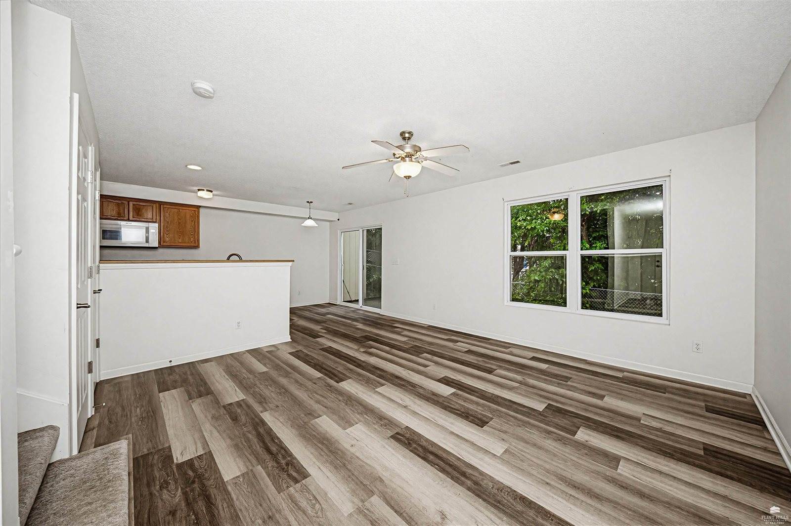 2407 Deerfield Blvd, Junction City, KS 66441