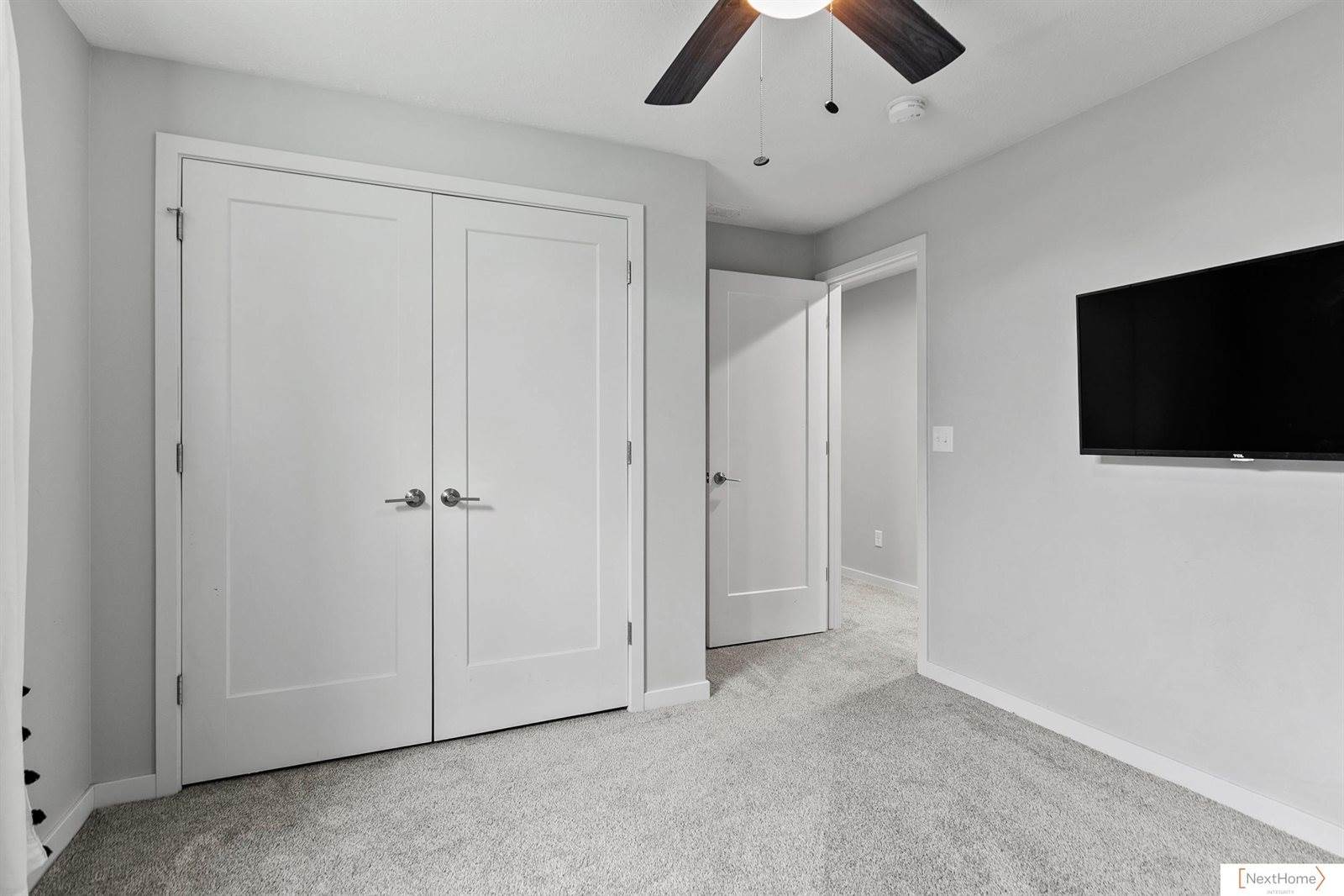 910 Titan Drive, Hickman, NE 68372