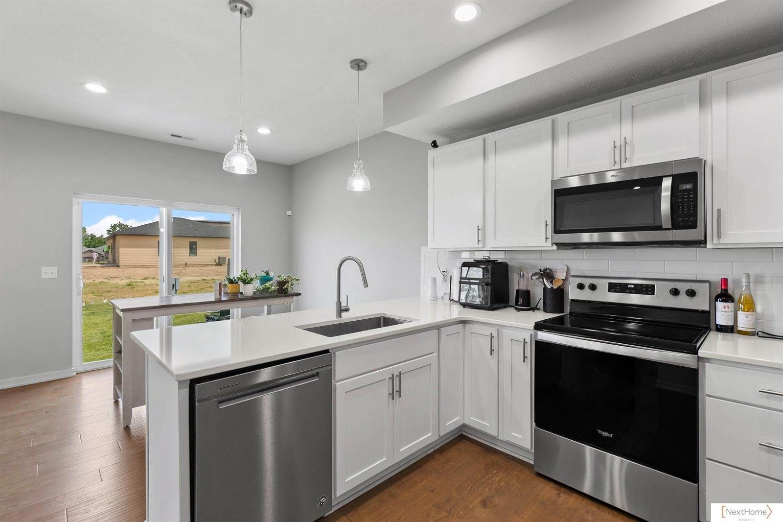 910 Titan Drive, Hickman, NE 68372