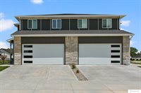 910 Titan Drive, Hickman, NE 68372
