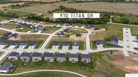 910 Titan Drive, Hickman, NE 68372