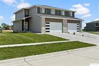910 Titan Drive, Hickman, NE 68372