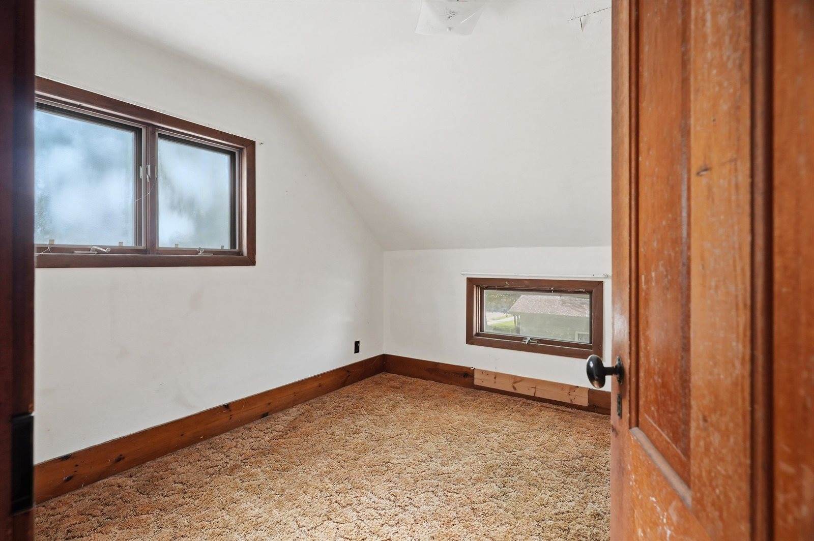 1108 N Walnut Avenue, Marshfield, WI 54449