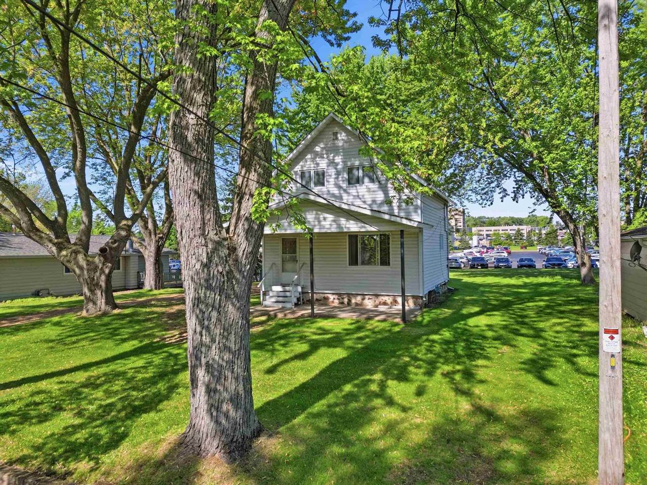 1108 N Walnut Avenue, Marshfield, WI 54449