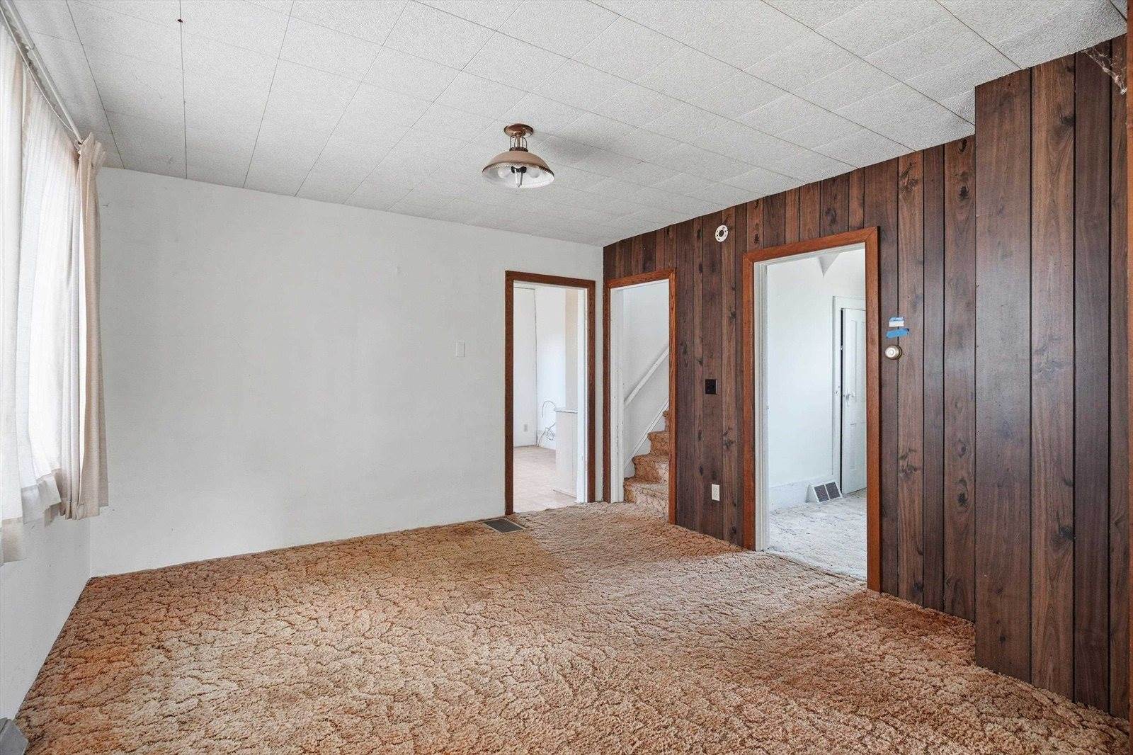 1108 N Walnut Avenue, Marshfield, WI 54449