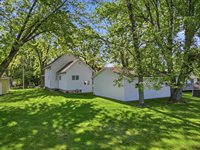 1108 N Walnut Avenue, Marshfield, WI 54449