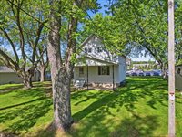 1108 N Walnut Avenue, Marshfield, WI 54449