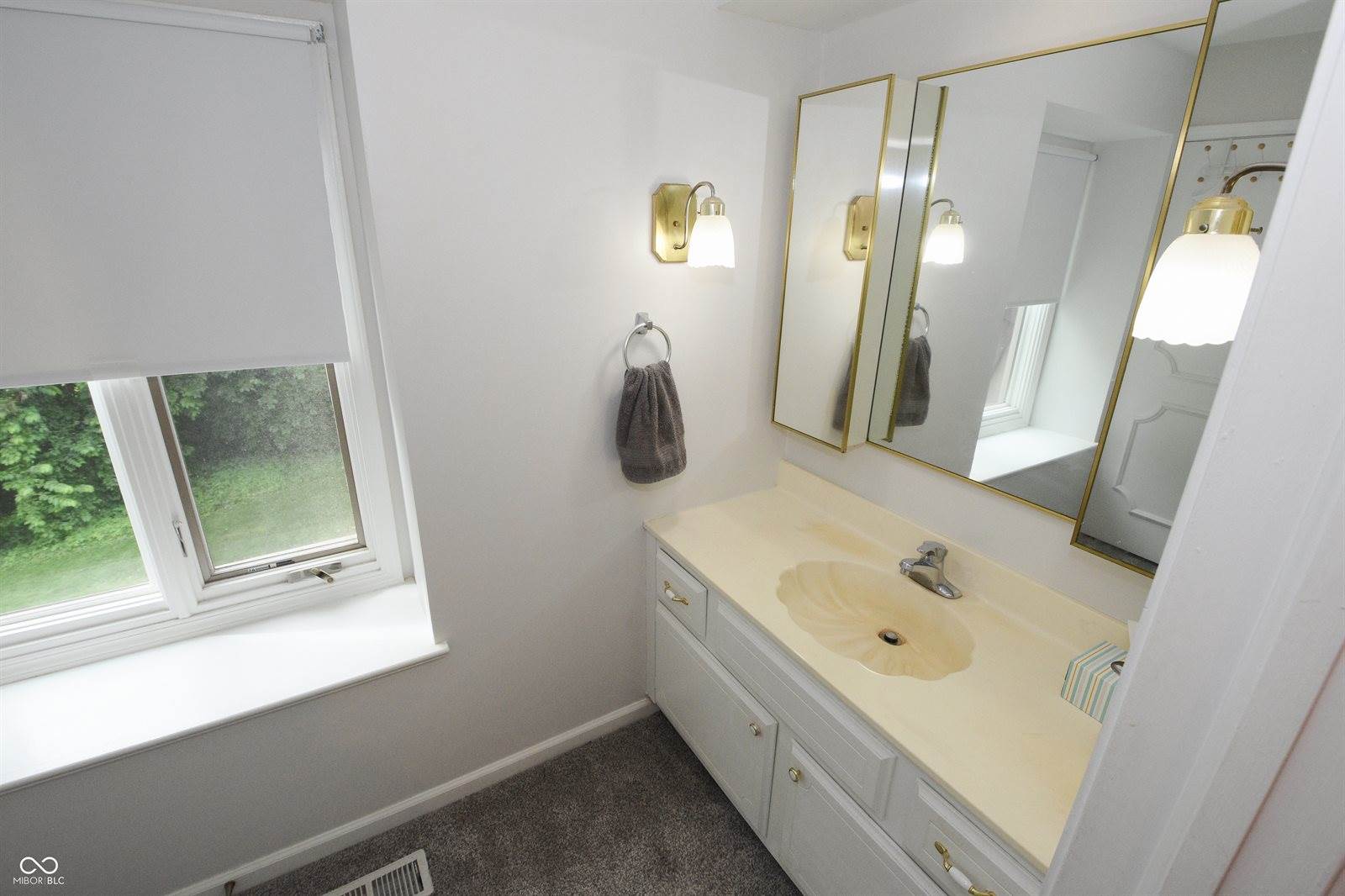 5533 Roxbury Terrace, Indianapolis, IN 46226
