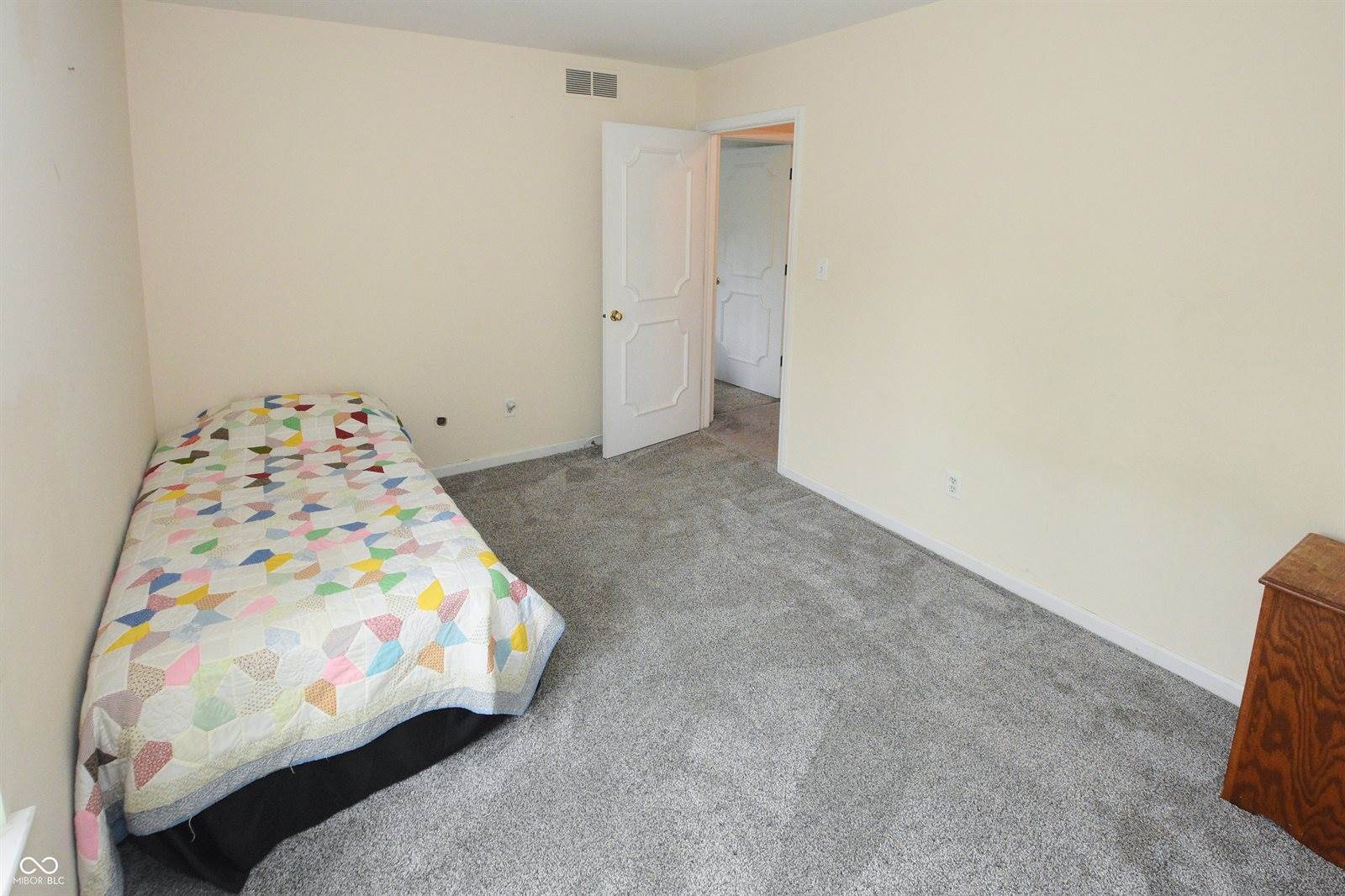 5533 Roxbury Terrace, Indianapolis, IN 46226
