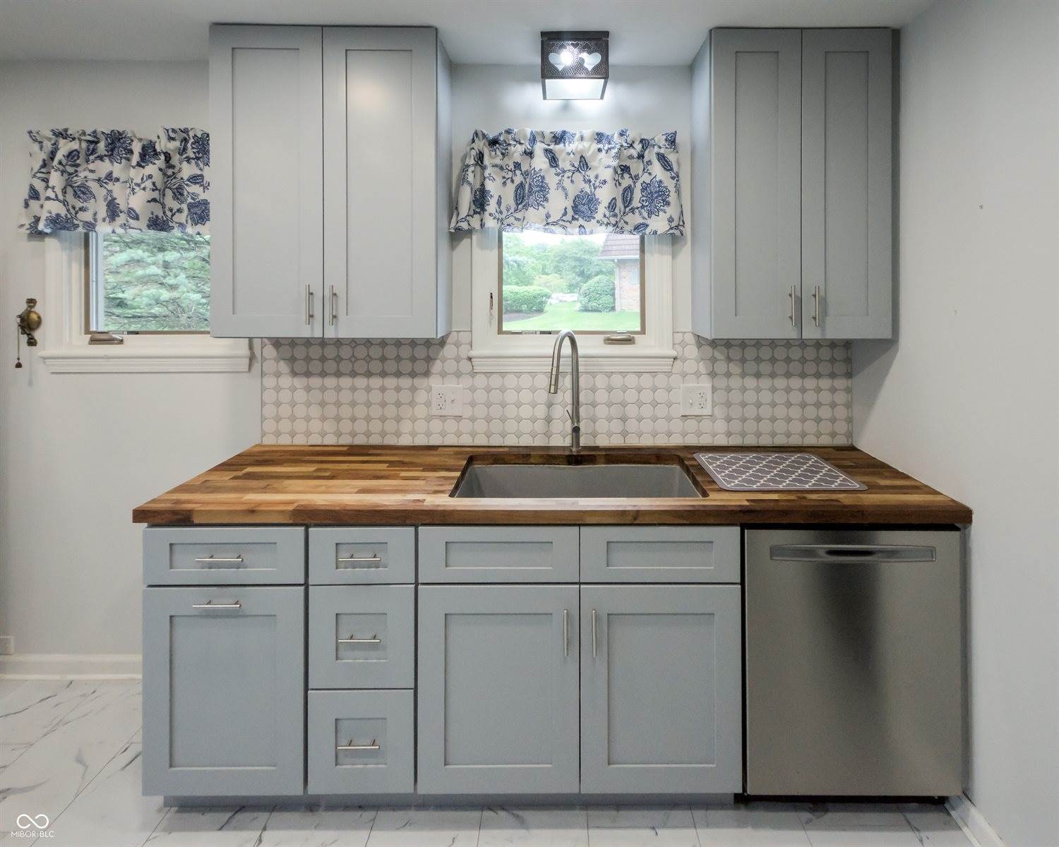 5533 Roxbury Terrace, Indianapolis, IN 46226