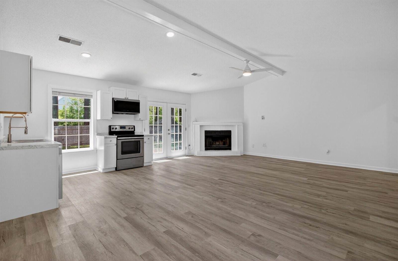 450 Longleaf Drive, Summerville, SC 29483