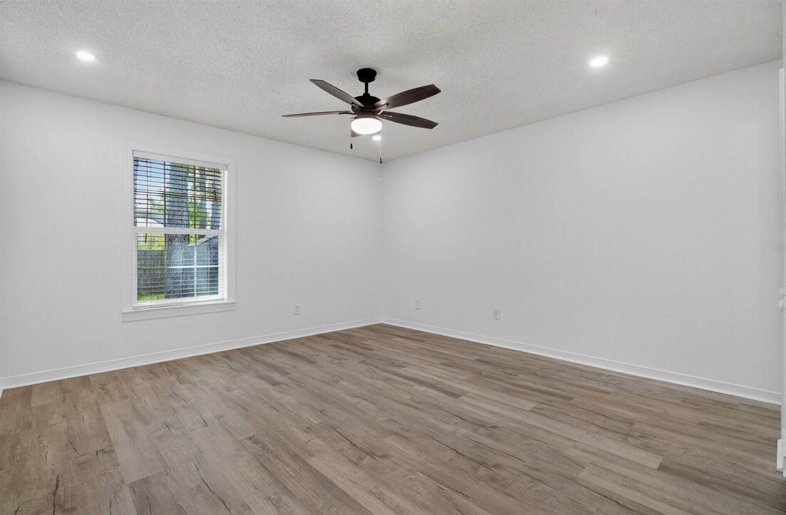 450 Longleaf Drive, Summerville, SC 29483