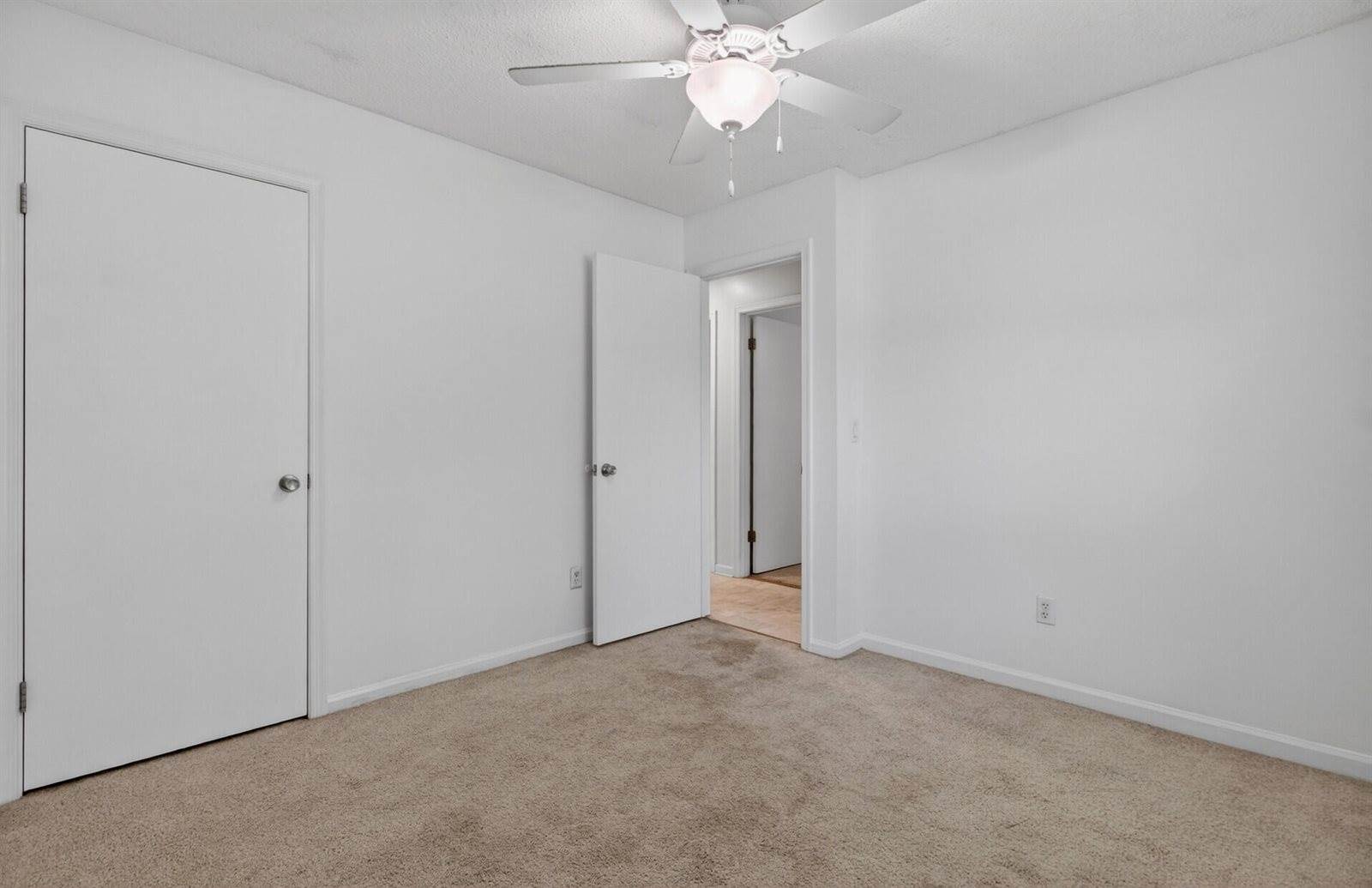 450 Longleaf Drive, Summerville, SC 29483