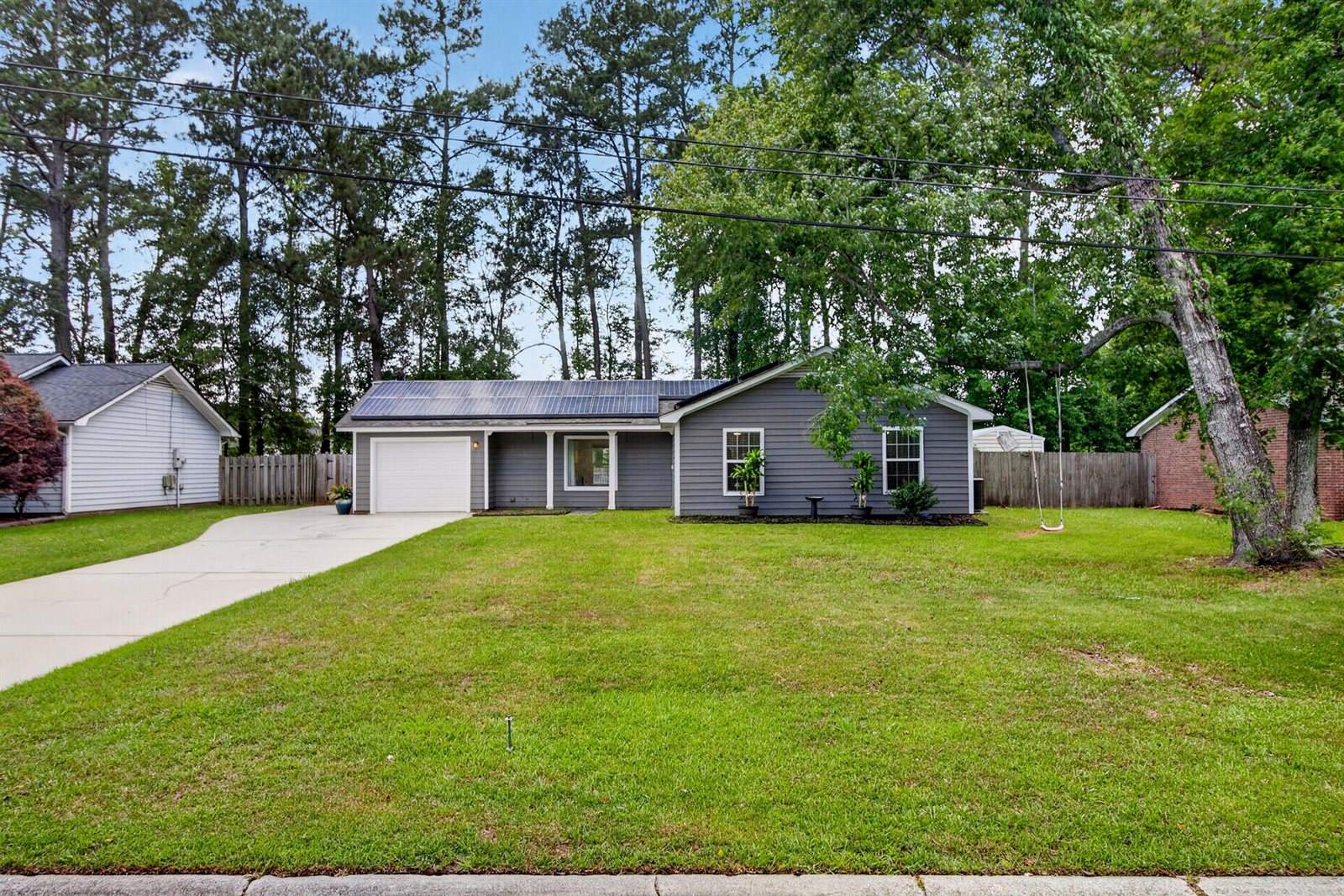 450 Longleaf Drive, Summerville, SC 29483