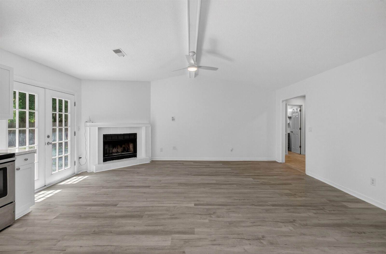 450 Longleaf Drive, Summerville, SC 29483