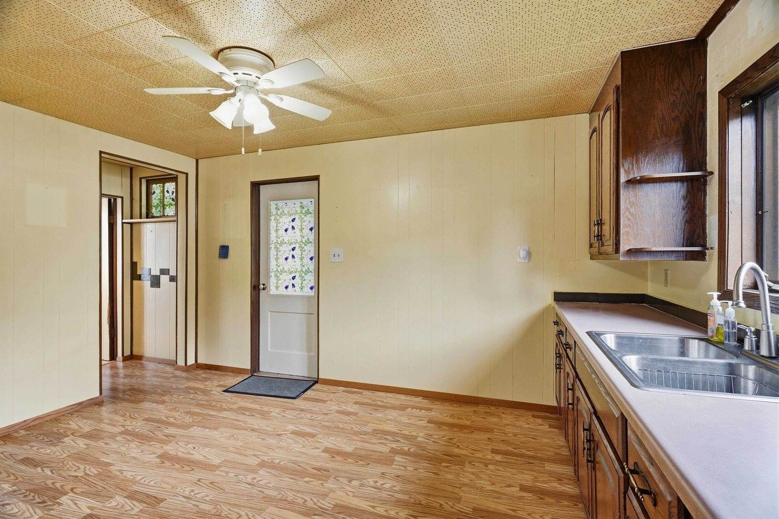 607 W Arnold Street, Marshfield, WI 54449