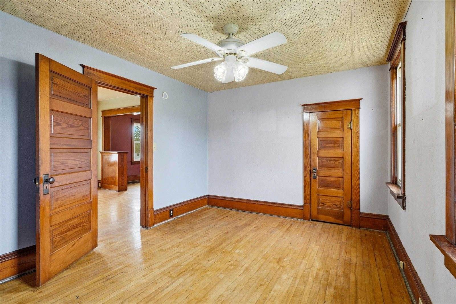 607 W Arnold Street, Marshfield, WI 54449