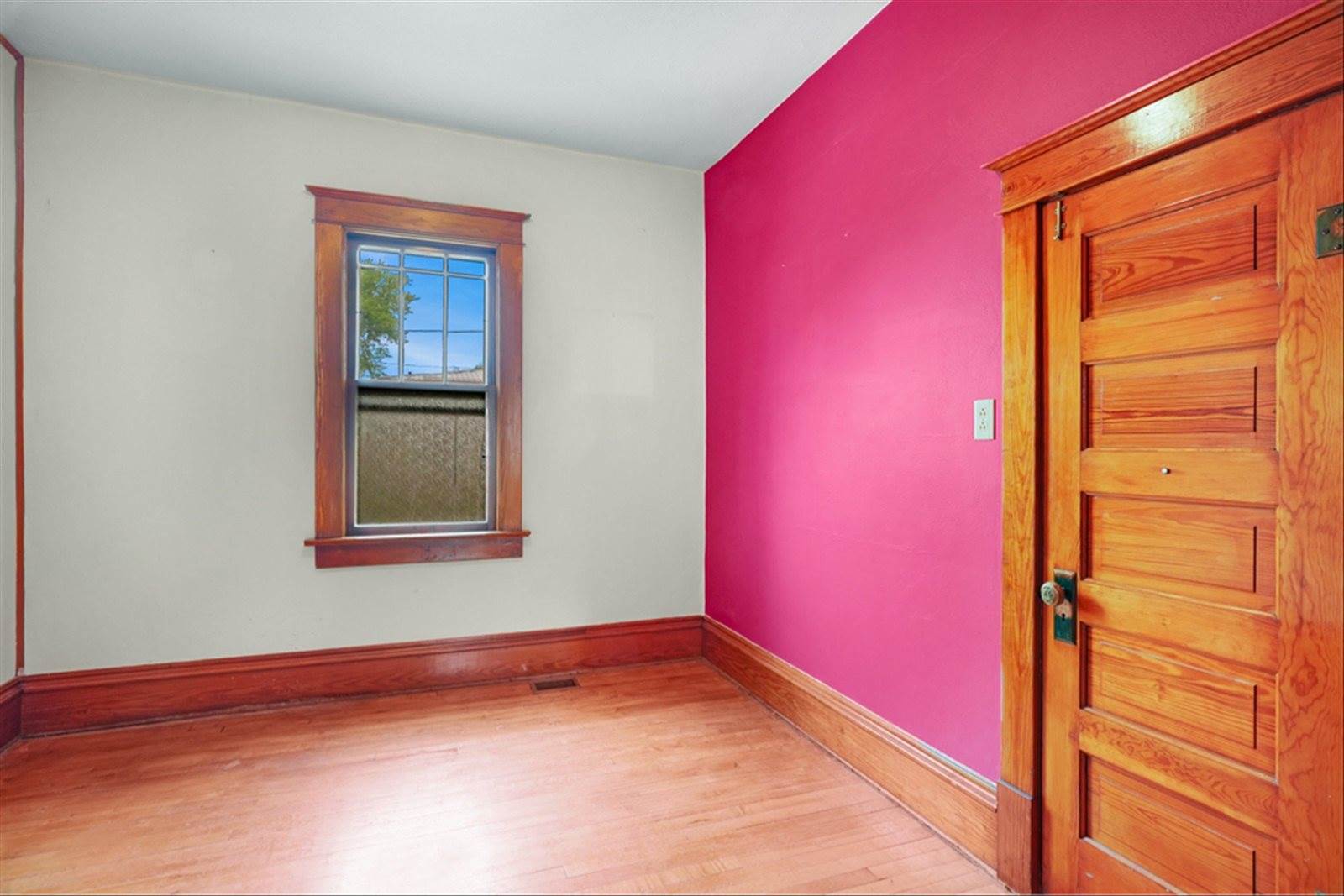 607 W Arnold Street, Marshfield, WI 54449