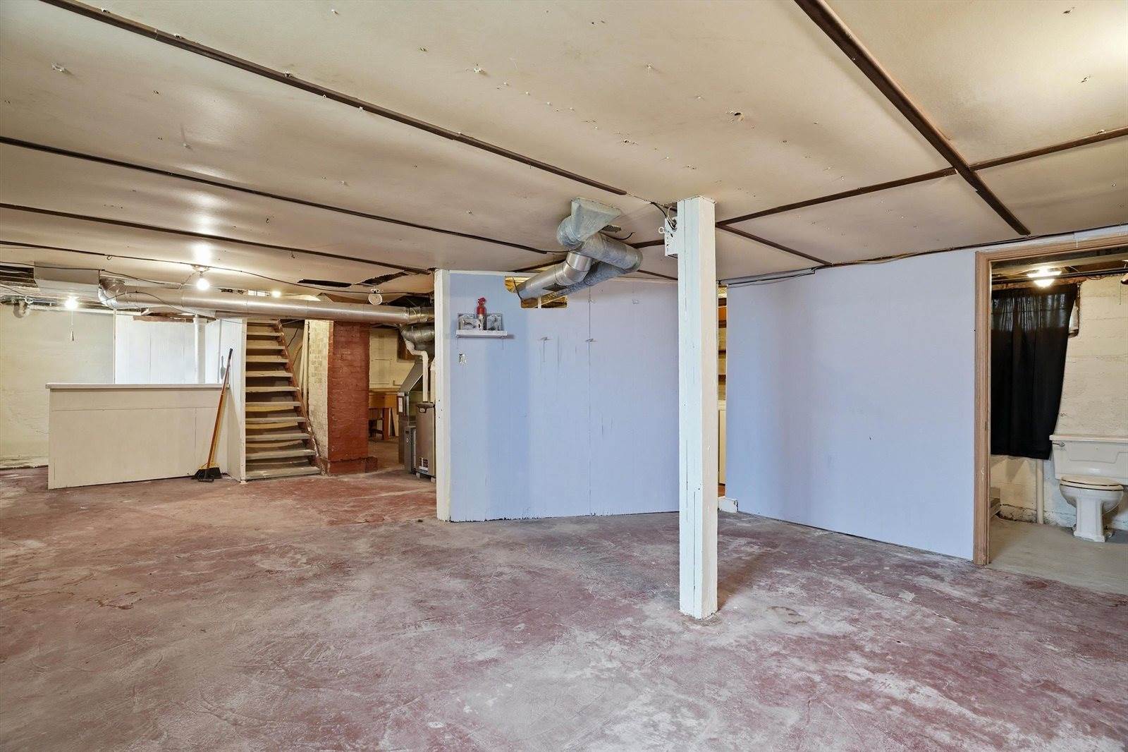 607 W Arnold Street, Marshfield, WI 54449