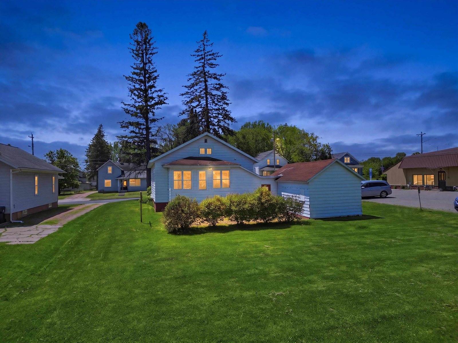 607 W Arnold Street, Marshfield, WI 54449