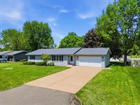 2329 Pecan Parkway, Marshfield, WI 54449