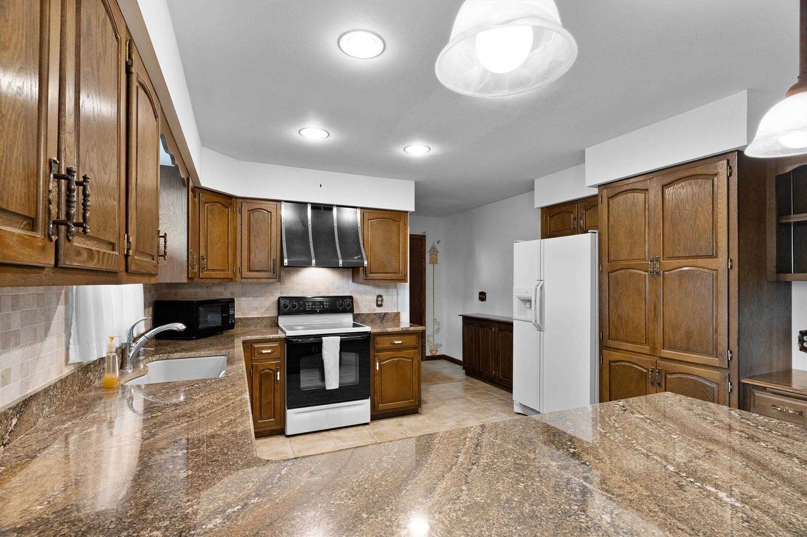 1506 W 4th Street, Marshfield, WI 54449