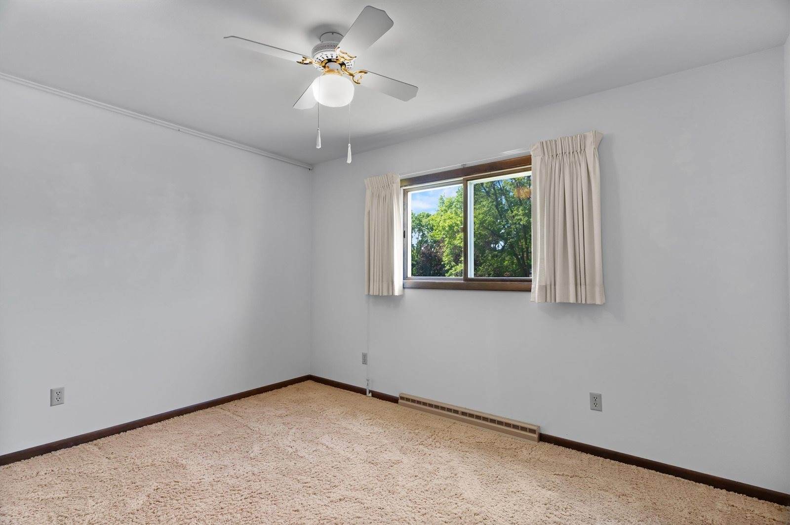 1506 W 4th Street, Marshfield, WI 54449
