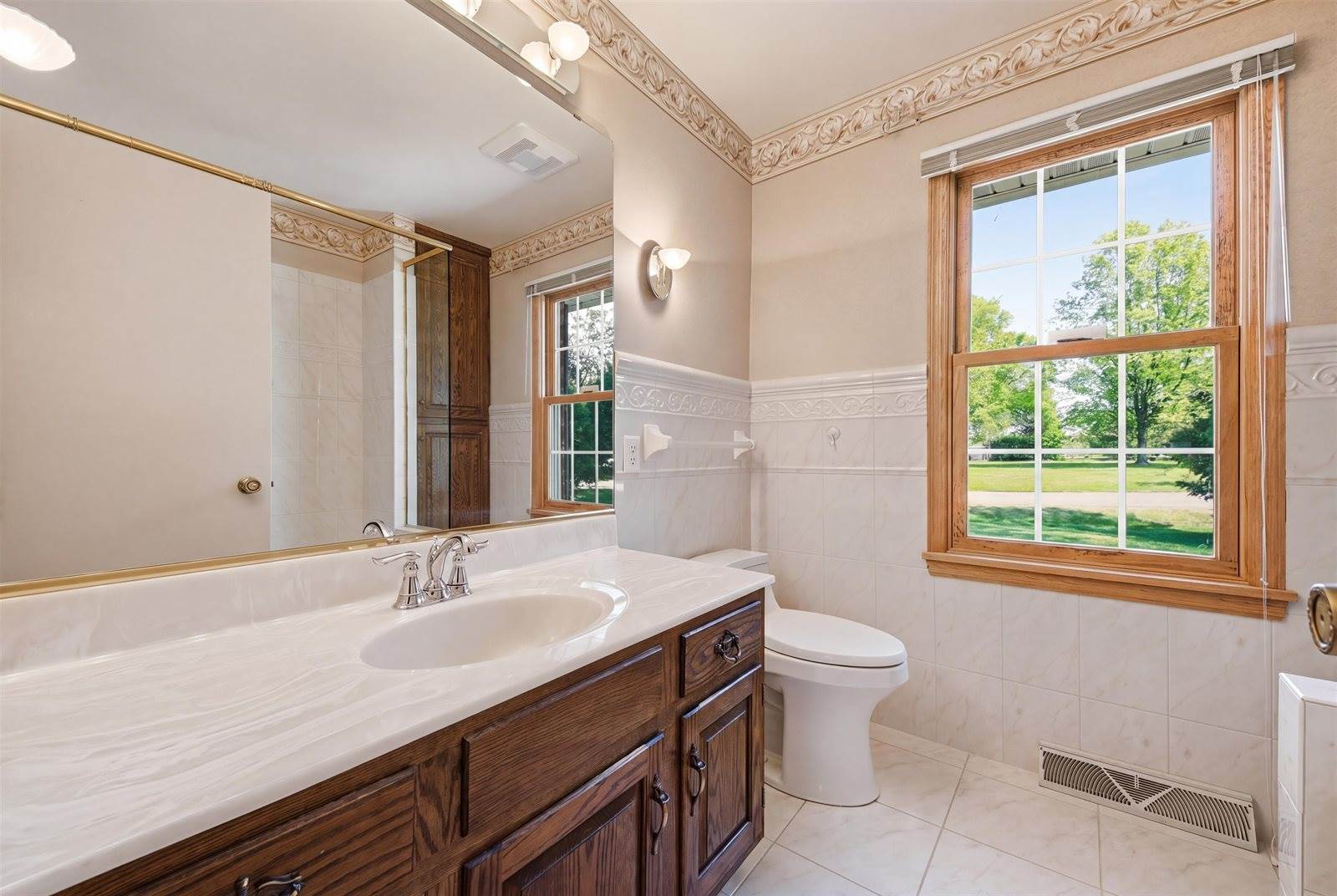 1006 W Blodgett Street, Marshfield, WI 54449