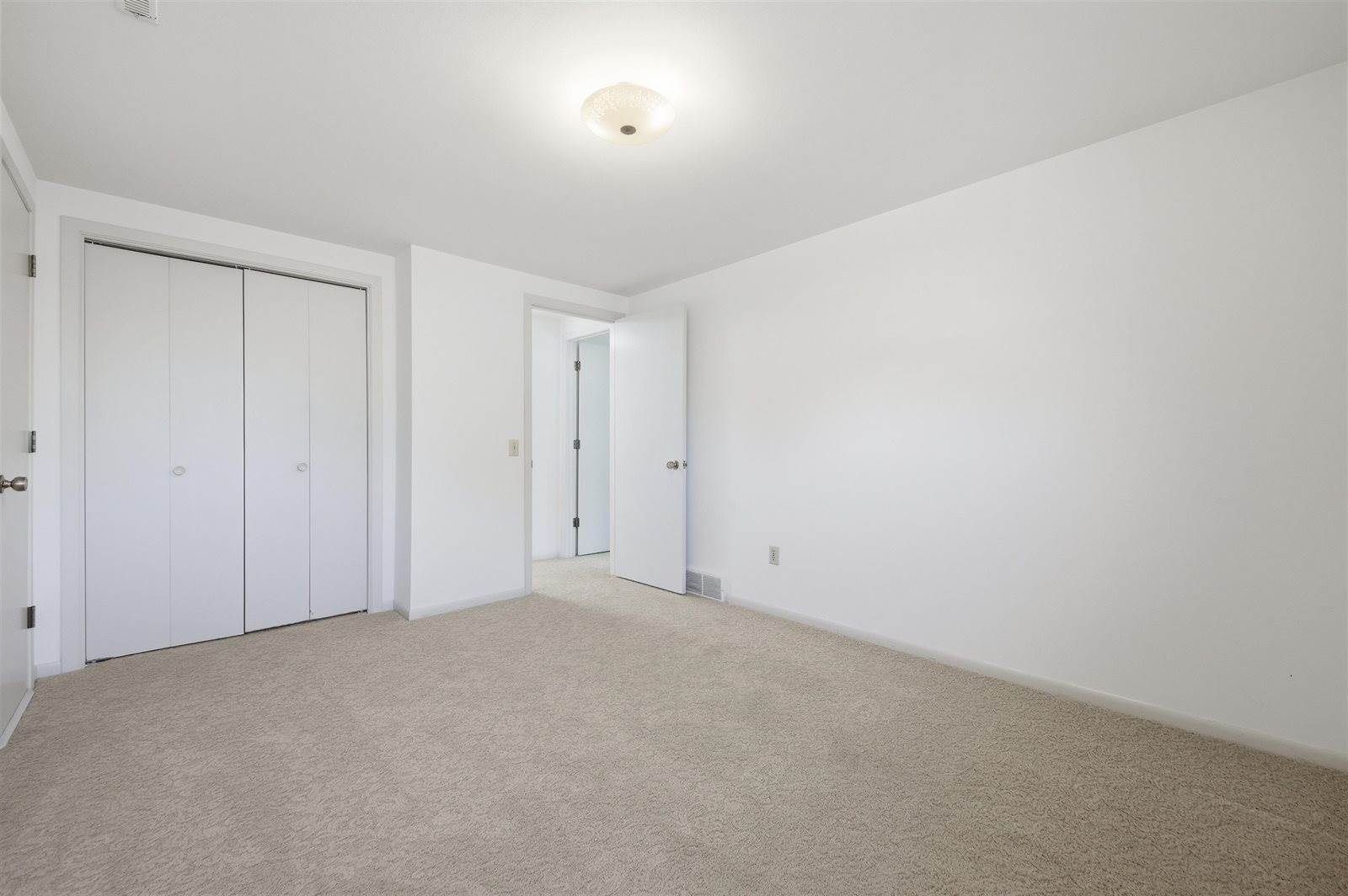1006 W Blodgett Street, Marshfield, WI 54449