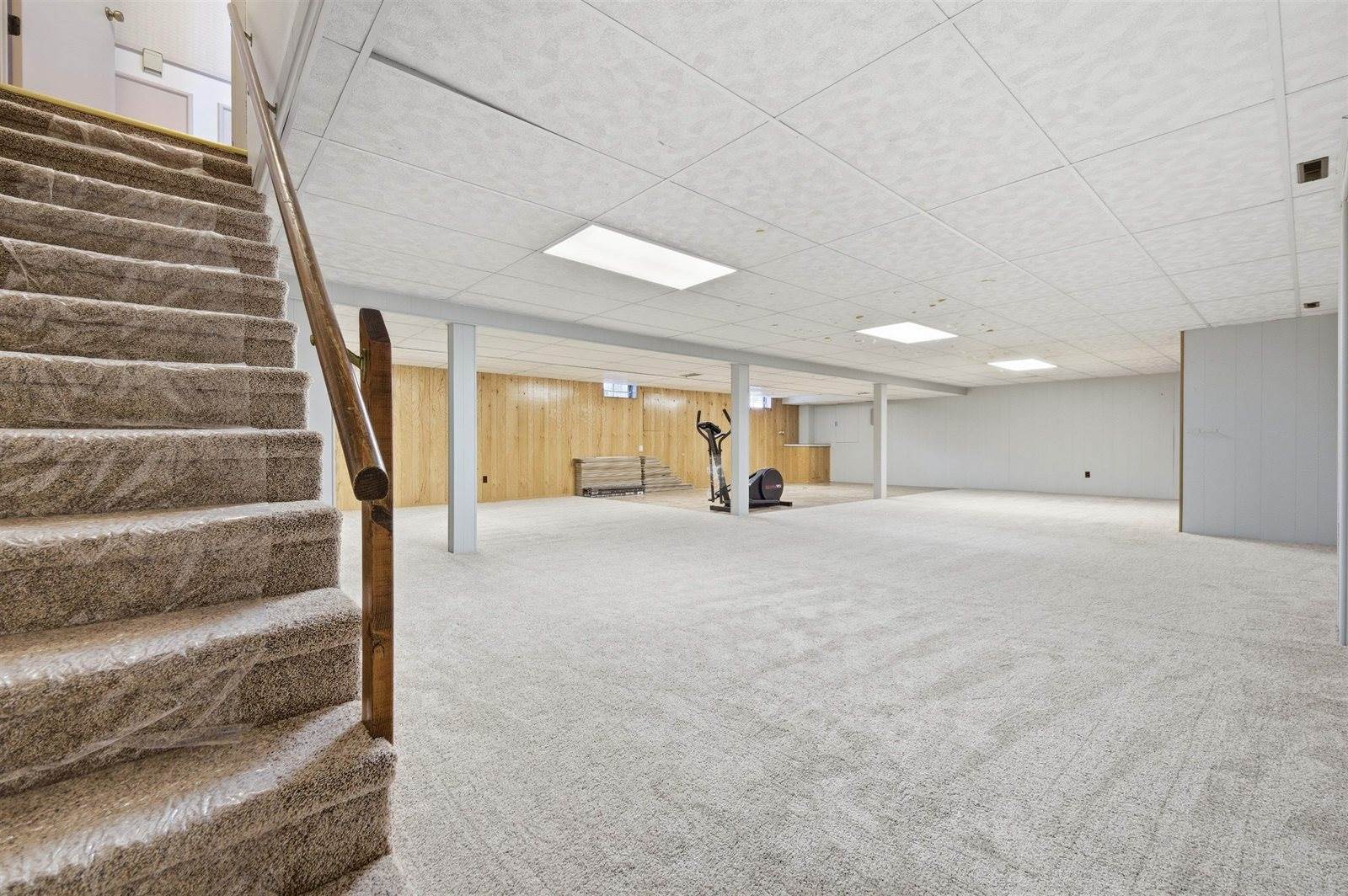 1006 W Blodgett Street, Marshfield, WI 54449