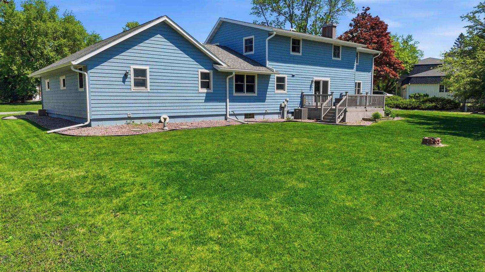 1006 W Blodgett Street, Marshfield, WI 54449