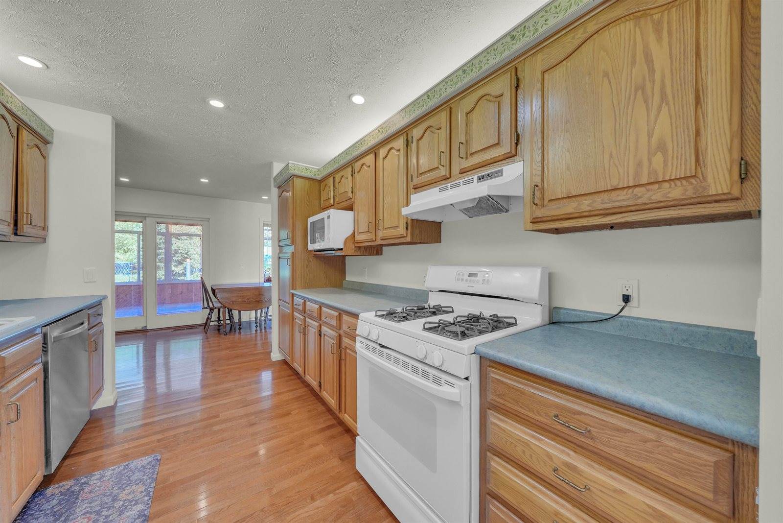 5656 Apple Valley Road, Williamsburg, MI 49690