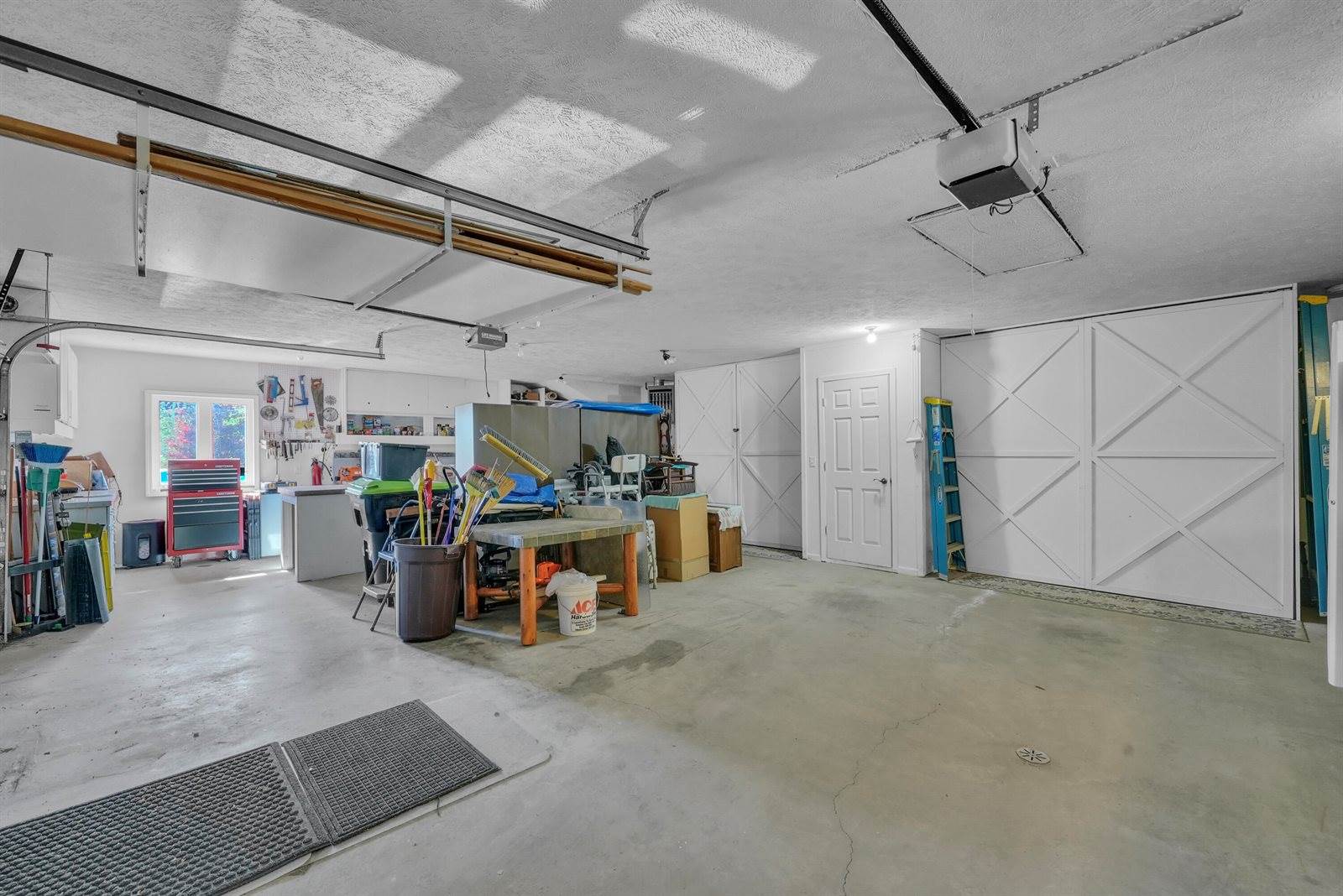 5656 Apple Valley Road, Williamsburg, MI 49690
