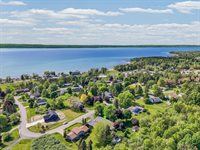 5656 Apple Valley Road, Williamsburg, MI 49690