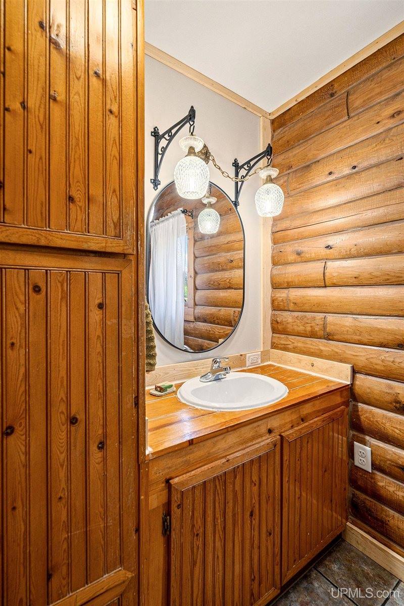 937 W Bilsky Lake Lane, Gwinn, MI 49841