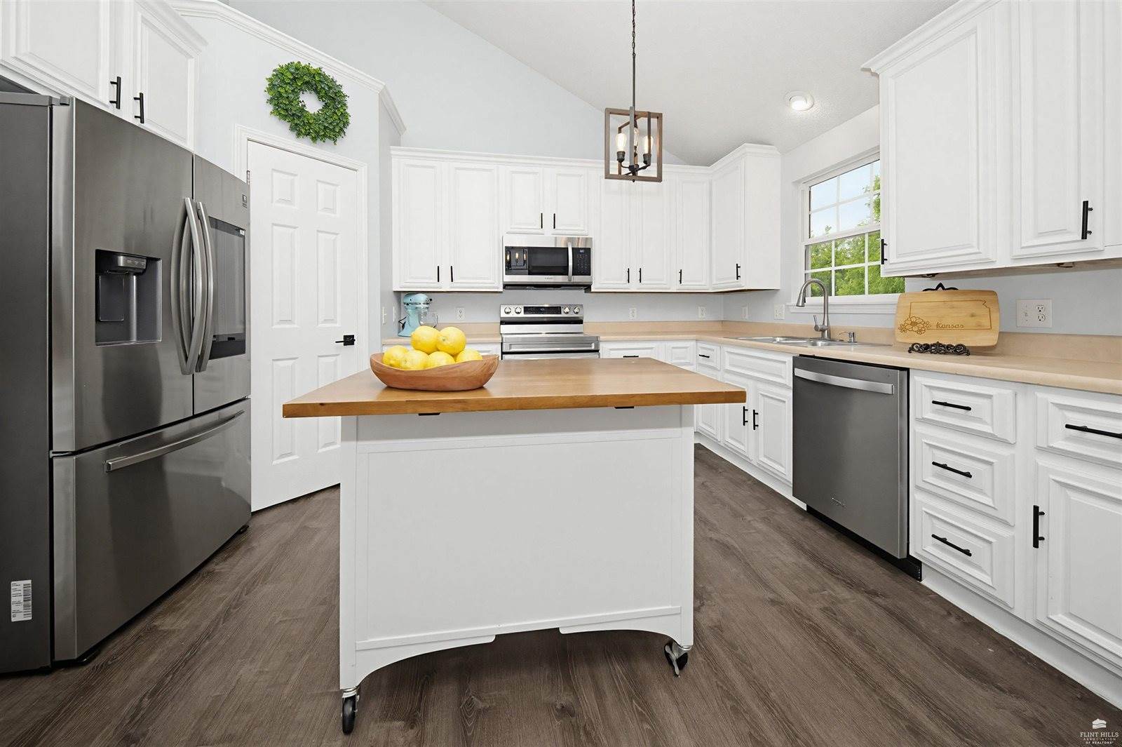 1340 Overbrooke Drive, Junction City, KS 66441