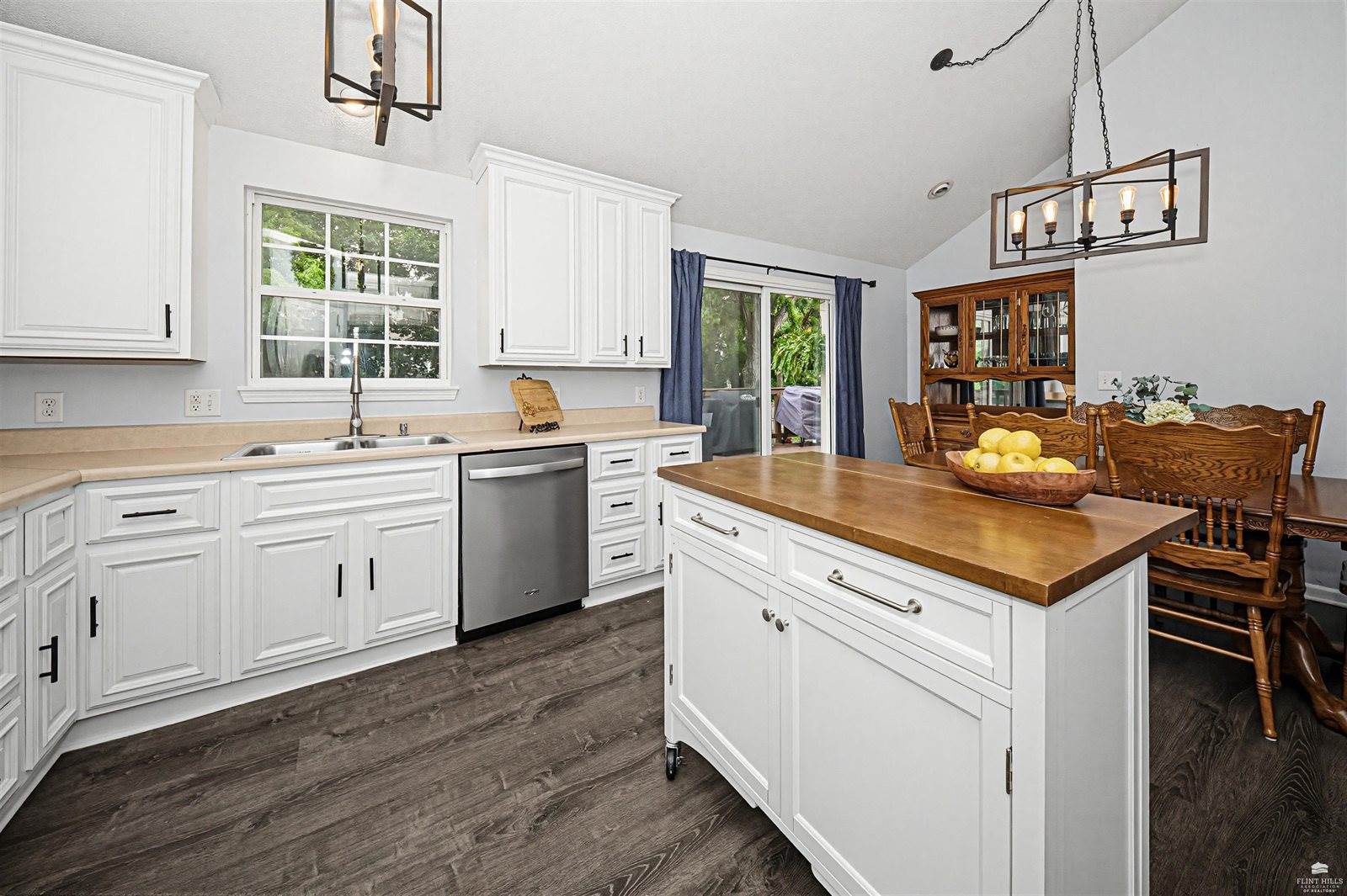 1340 Overbrooke Drive, Junction City, KS 66441